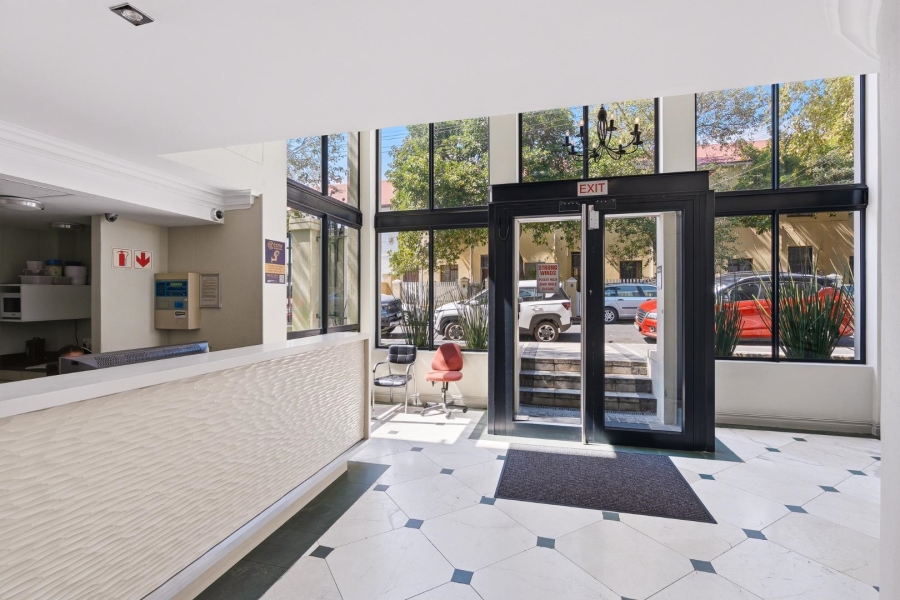 To Let 2 Bedroom Property for Rent in Gardens Western Cape